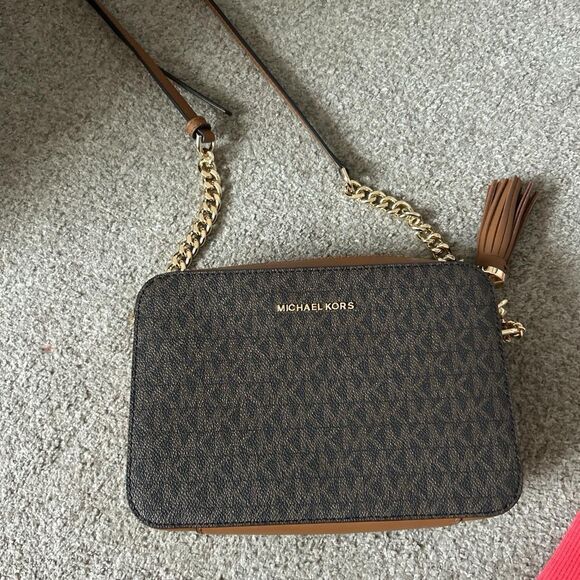 Michael Kors Handbags - Michael Kors Purse Brown with Gold Hardware and Logo Accents